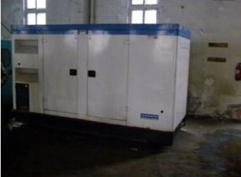 三亚康明斯150kw大型柴油二手发电机组 三亚康明斯150kw大型柴油二手发电机组